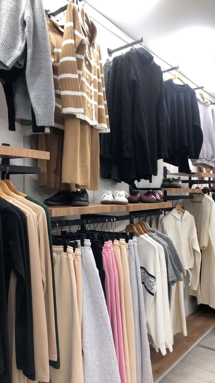 ملابس اطفالي حريمي رجالي